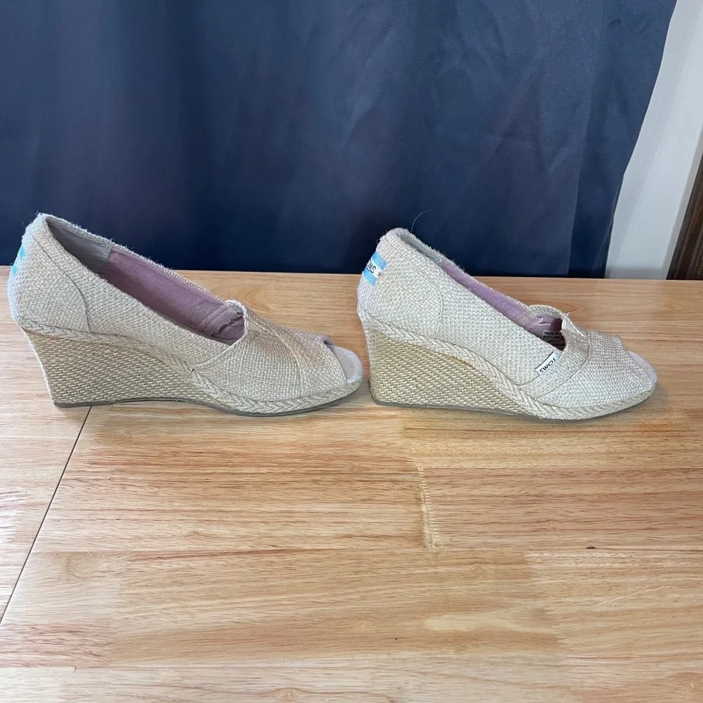 TOMS Womens Natural Burlap Peep Toe Espadrille Wedge Sandals Beige Size 11